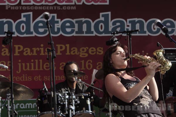 ALEXANDRA HERNANDEZ - 2008-07-27 - PARIS - Paris Plage (Pont de Sully) - 